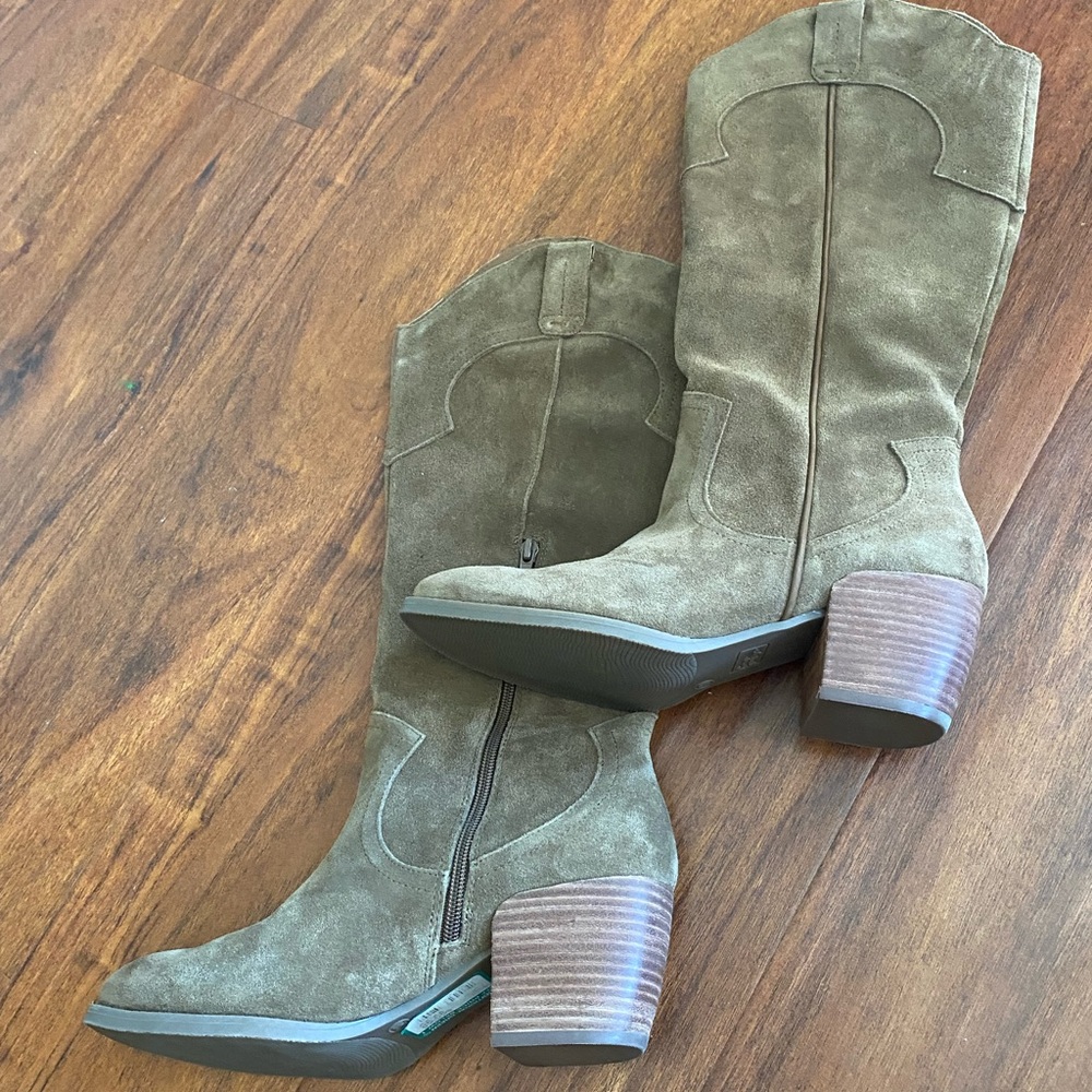 New Crown Vintage Cowboy Boots